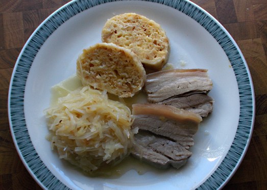 Weinkraut mit Bauchfleisch