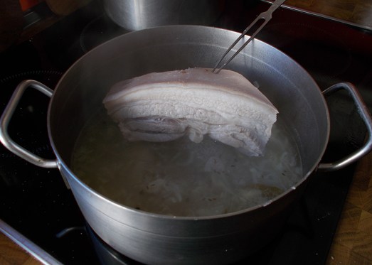 So soll das Fleisch nach ca. 20 Minuten aussehen.