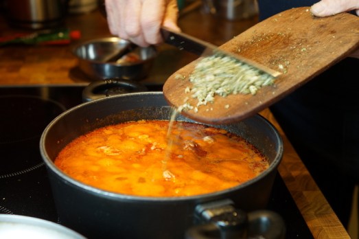 ... Iund diese „Würzmischung“ dem Fleisch zufügen.