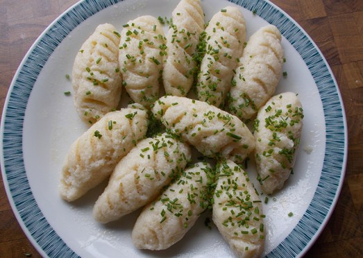 Grießnockerl - perfekt und bereit für Suppen aller Art