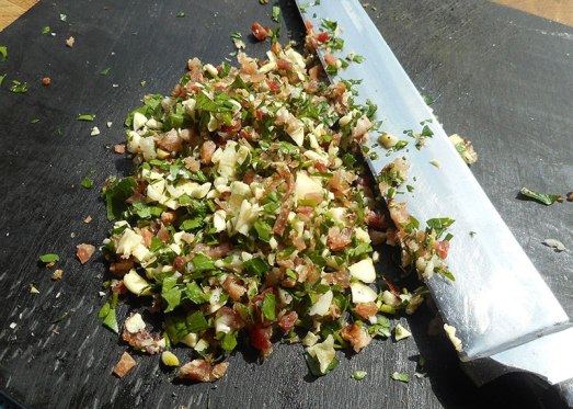  Zum Abschluss die Würzmischung beigeben. 