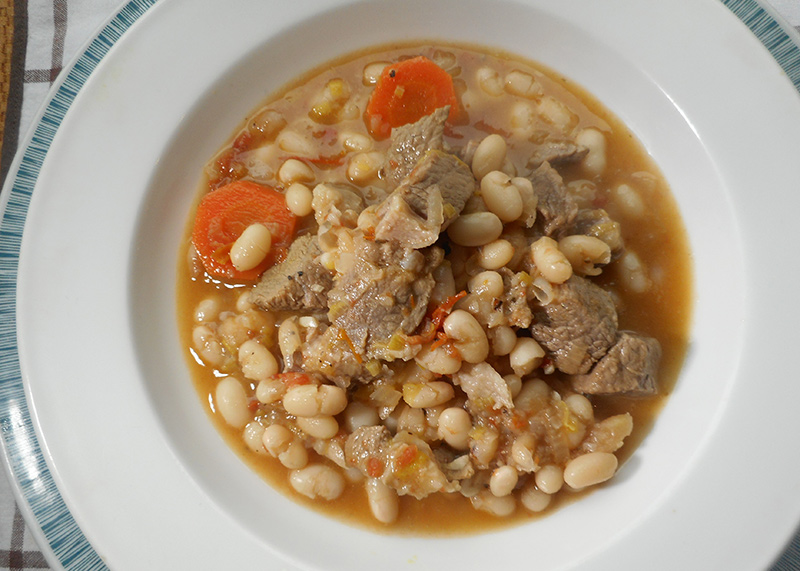 Bohneneintopf mit Lammfleisch | Herr Peschka kocht ... Bohneneintopf mit Lammfleisch | Herr Peschka kocht ...