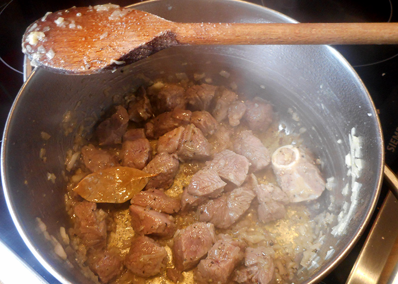 Bohneneintopf mit Lammfleisch | Herr Peschka kocht ... Bohneneintopf mit Lammfleisch | Herr Peschka kocht ...