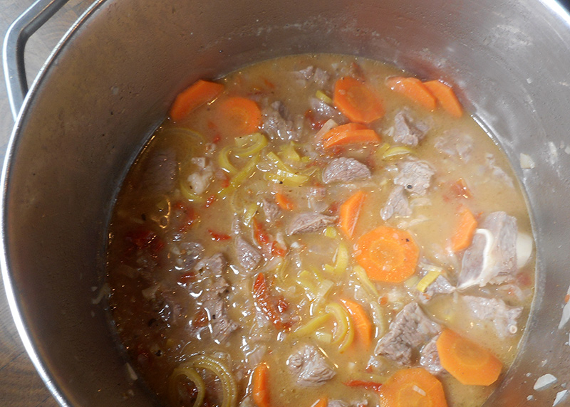 Bohneneintopf mit Lammfleisch | Herr Peschka kocht ... Bohneneintopf mit Lammfleisch | Herr Peschka kocht ...